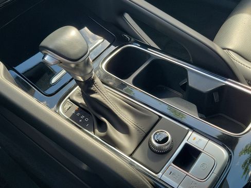 Used 2024 Kia Telluride S FWD image 25
