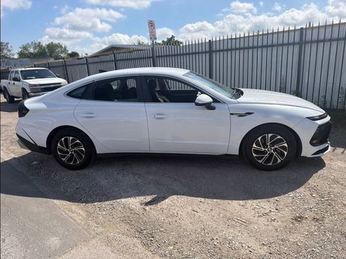 Used 2026 Hyundai Sonata Blue FWD image 4