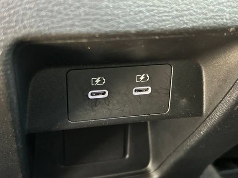 Used 2025 Mitsubishi Outlander SE FWD image 22