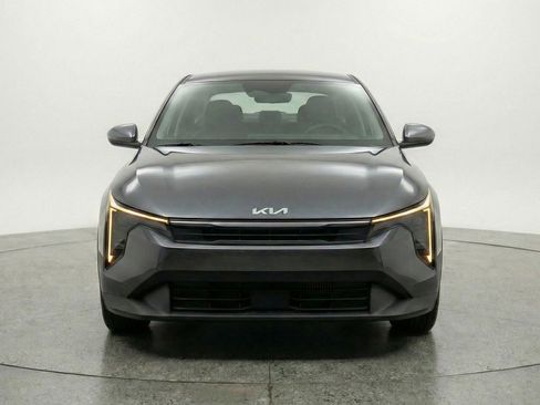 Used 2025 Kia K4 FWD image 2