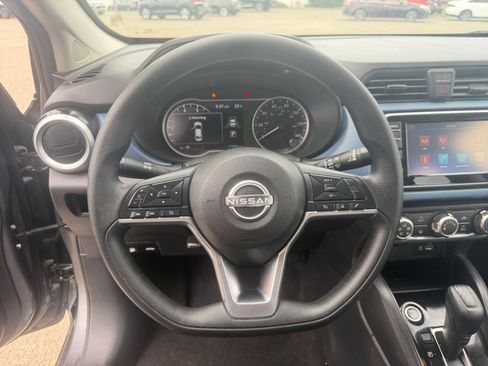Used 2025 Nissan Versa SV FWD image 28