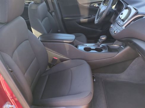 Used 2024 Chevrolet Malibu LT image 11