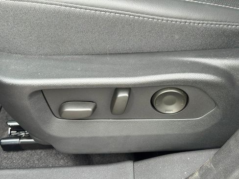 Used 2025 Buick Envision Preferred image 15