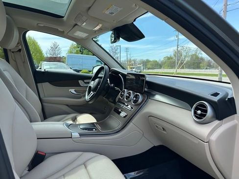 Certified 2022 Mercedes-Benz GLC 300 4MATIC image 29
