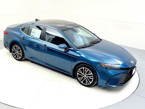 New 2026 Toyota Camry XLE image 15
