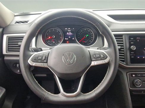 Used 2021 Volkswagen Atlas SE w/ Panoramic Sunroof Package image 10