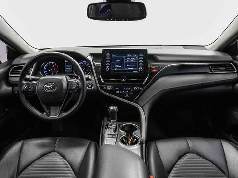 Used 2022 Toyota Camry SE w/ Convenience Package FWD image 12