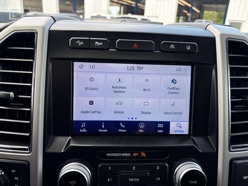 Used 2020 Ford F150 Lariat w/ Equipment Group 502A Luxury AWD/4WD image 28