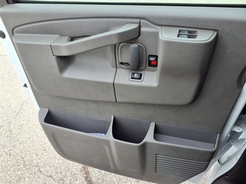 New 2026 GMC Savana 4500 w/ Power Convenience Package image 15