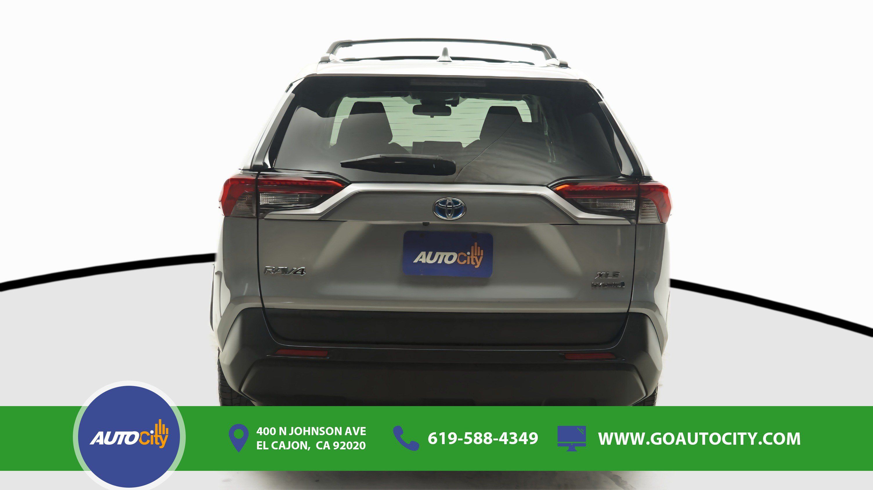 Used 2020 Toyota RAV4 XLE w/ Convenience Package AWD/4WD image 12