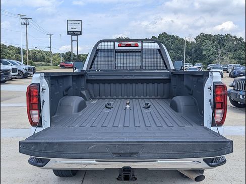 Used 2024 GMC Sierra 3500 Pro AWD/4WD image 15