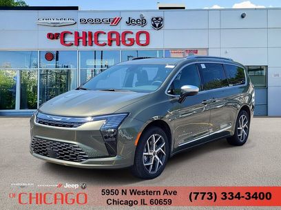 New 2027 Chrysler Pacifica Pinnacle w/ Theater Group