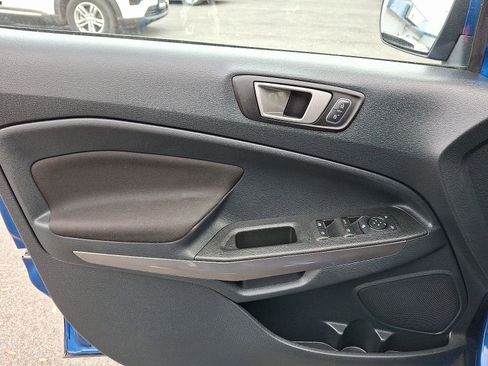 Used 2022 Ford EcoSport SE w/ SE Convenience Package image 12