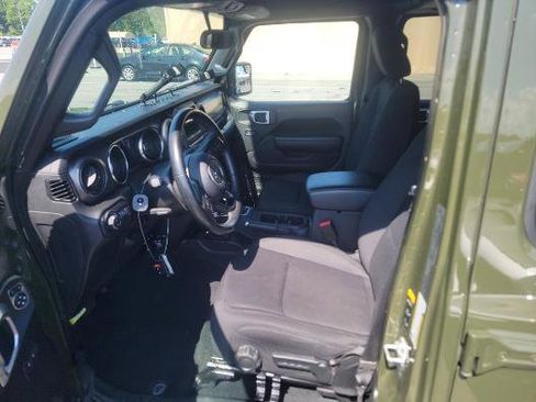 Used 2022 Jeep Gladiator Sport AWD/4WD image 7