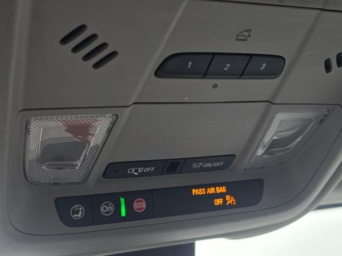 Used 2020 GMC Terrain SLT w/ Preferred Package image 42