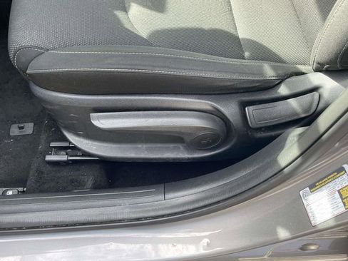Used 2022 Kia Forte LXS FWD image 13