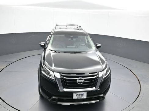 Used 2024 Nissan Pathfinder SL AWD/4WD image 36