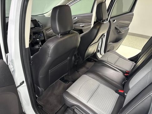 Used 2018 Ford Escape SE w/ SE Sport Appearance Package FWD image 24