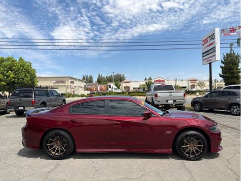 Used 2019 Dodge Charger Scat Pack RWD image 5