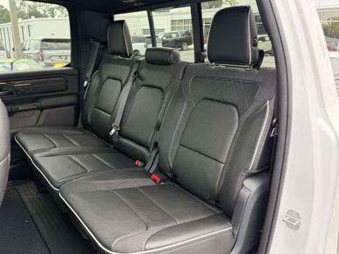 Used 2025 RAM 1500 Limited AWD/4WD image 32