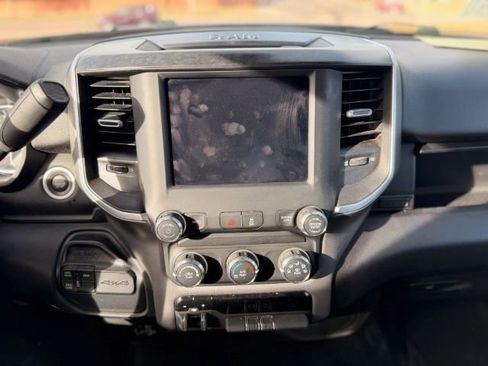 Used 2024 RAM 2500 Big Horn AWD/4WD image 19