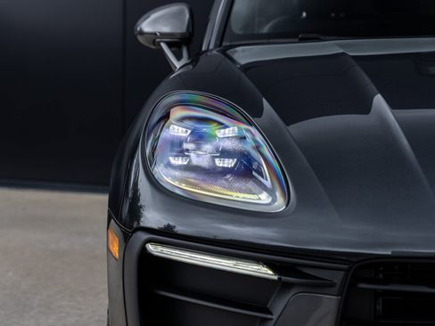 New 2026 Porsche Macan Turbo image 20