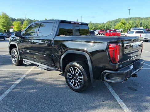 Certified 2022 GMC Sierra 1500 AT4 w/ AT4 Premium Package AWD/4WD image 7