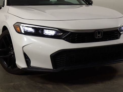 Used 2025 Honda Civic Sport image 41