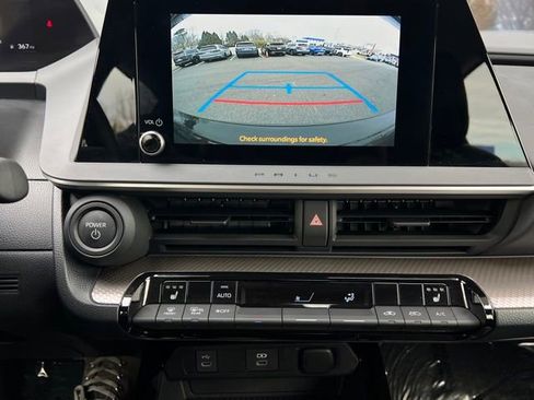 Used 2024 Toyota Prius XLE image 19