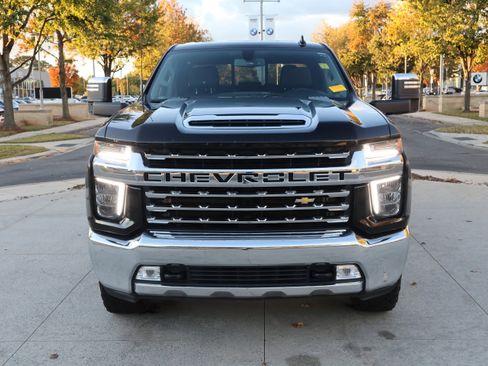 Used 2022 Chevrolet Silverado 2500 LTZ w/ LTZ Convenience Package image 3
