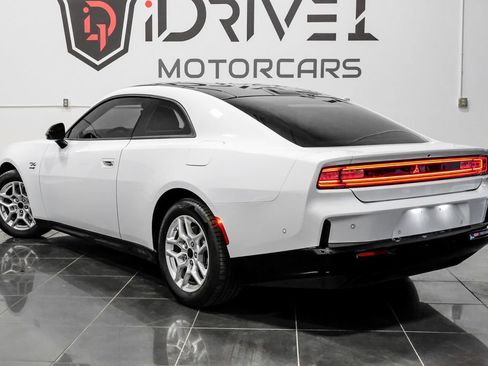 Used 2025 Dodge Charger Daytona R/T w/ Quick Order Package 25M R/T AWD/4WD image 10