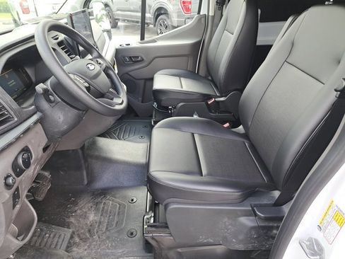 New 2026 Ford Transit 250 148 Medium Roof w/ Load Area Protection Package RWD image 18