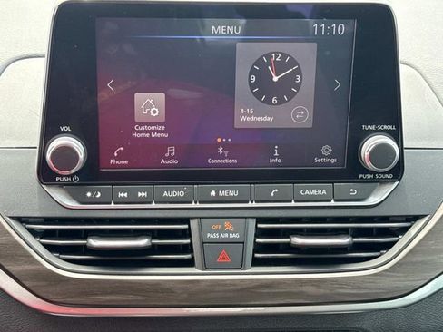 Used 2024 Nissan Altima 2.5 SV image 32