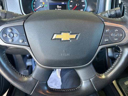 Used 2020 Chevrolet Colorado Z71 w/ Z71 Midnight Edition image 21