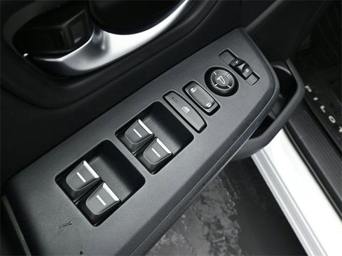 New 2025 Honda Pilot Touring image 13