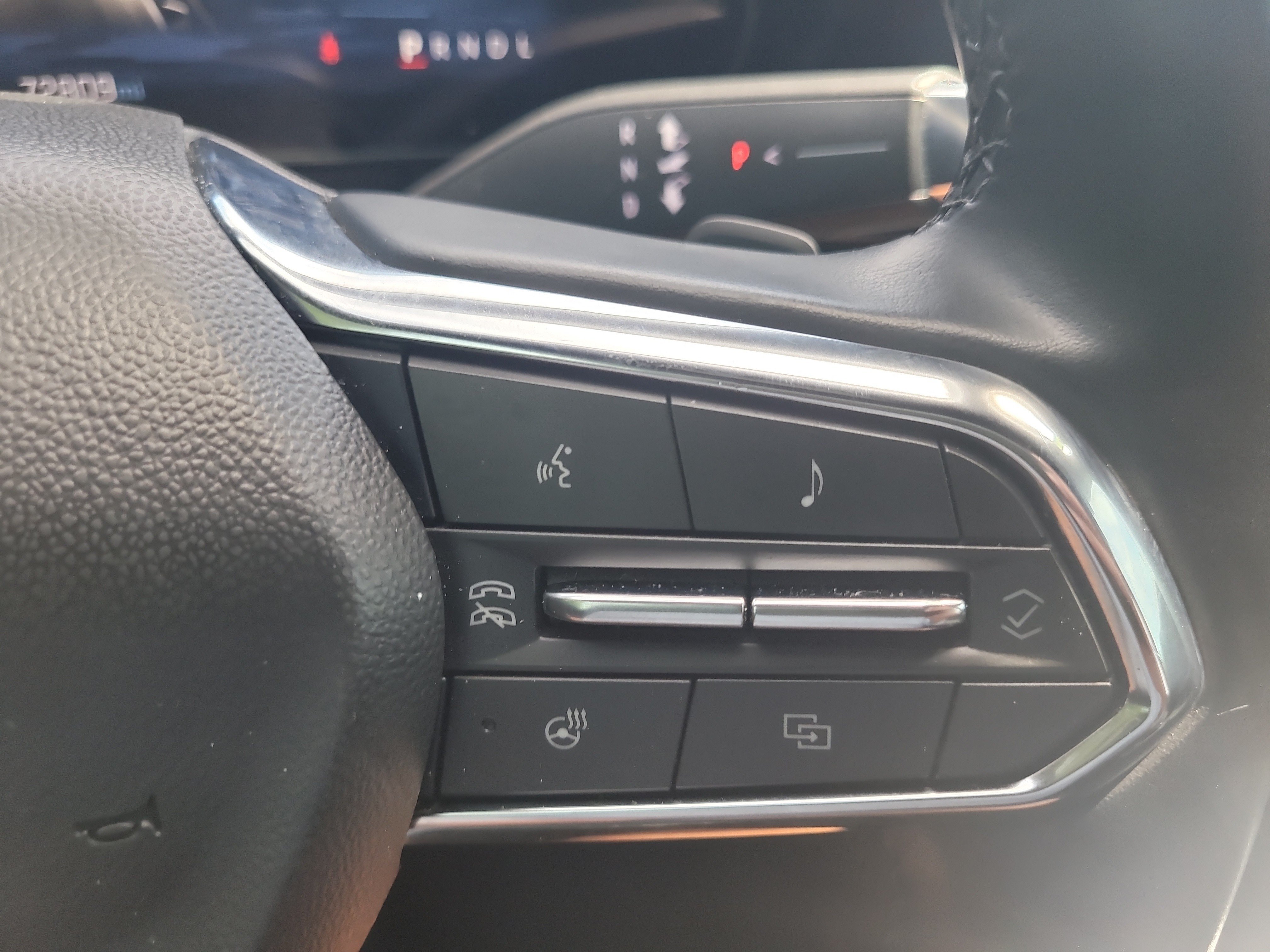 Used 2025 Chevrolet Equinox LT w/ Safety and Technology Package FWD image 29