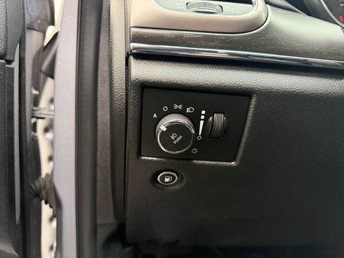 Used 2018 Jeep Grand Cherokee Limited w/ Trailer Tow Group IV image 22