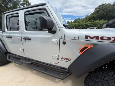 Used 2023 Jeep Gladiator Mojave w/ Trailer Tow Package AWD/4WD image 6