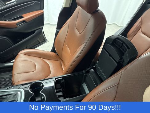Used 2018 Ford Edge Titanium w/ Equipment Group 302A AWD/4WD image 22