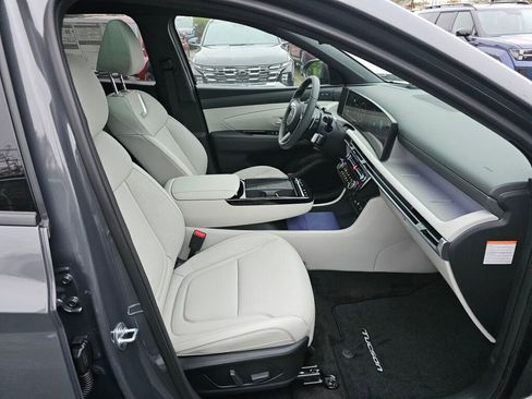 New 2026 Hyundai Tucson Limited image 11