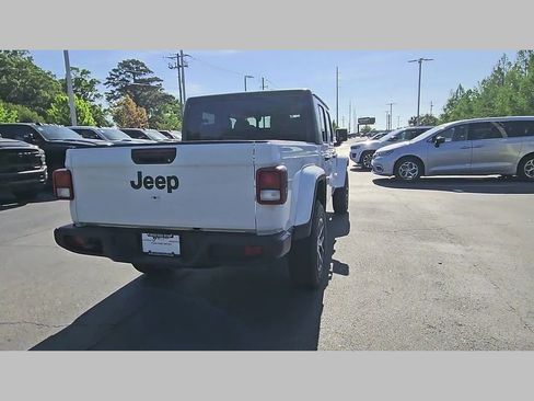 New 2026 Jeep Gladiator Sport AWD/4WD image 34