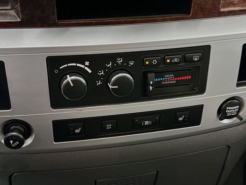 Used 2008 Dodge Ram 1500 Truck Laramie w/ Trailer Tow Group AWD/4WD image 22