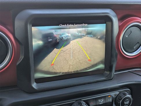 Used 2023 Jeep Wrangler Unlimited Rubicon image 18