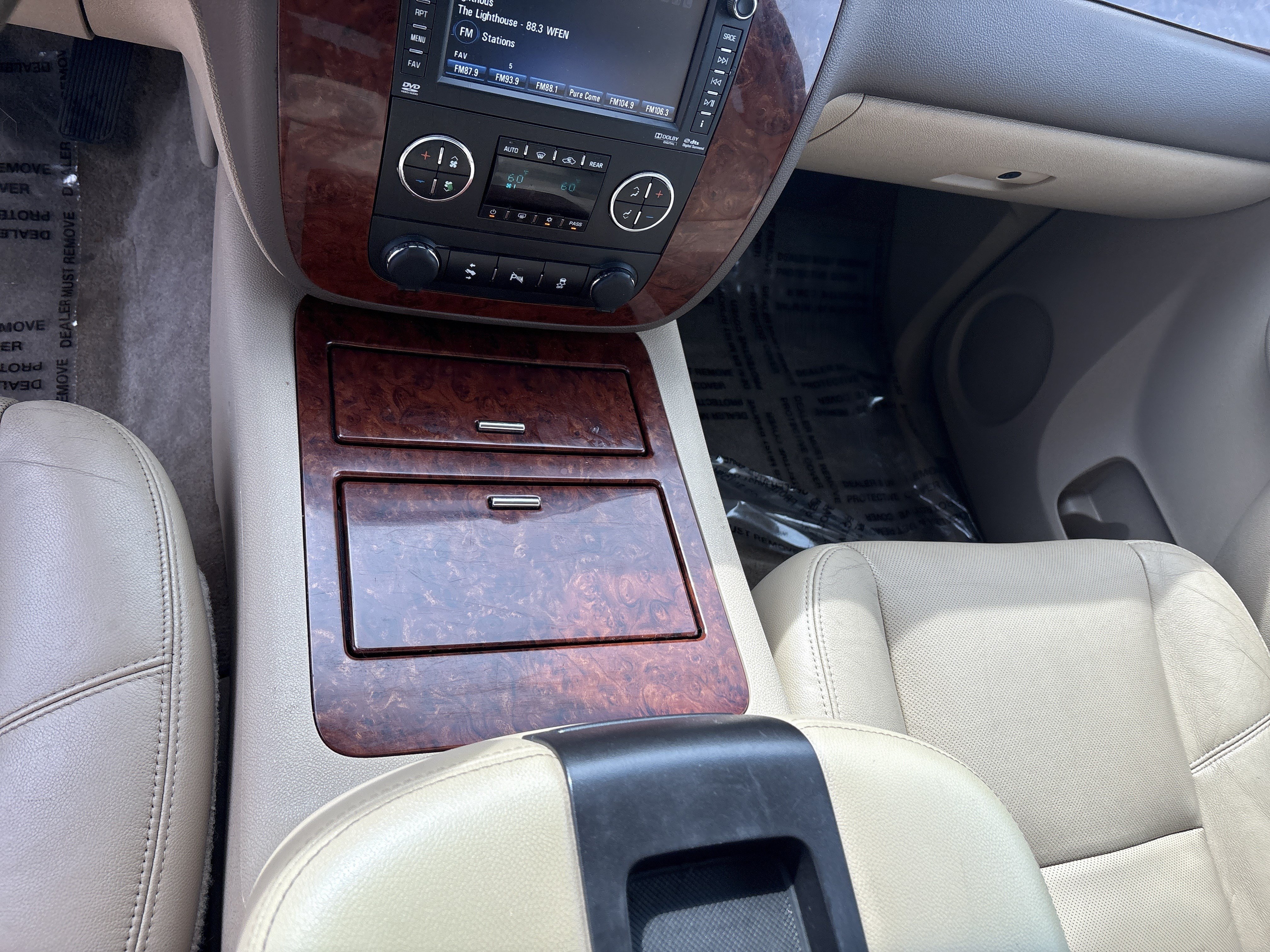 Used 2013 Chevrolet Suburban LTZ AWD/4WD image 22