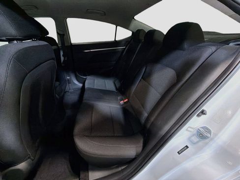 Used 2019 Hyundai Elantra SE w/ Cargo Package FWD image 24