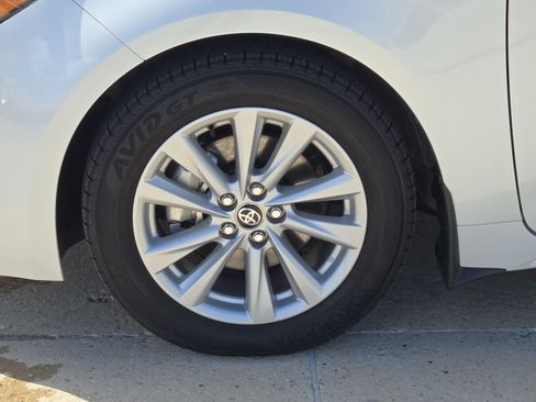 Used 2026 Toyota Corolla SE FWD image 12