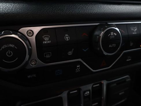 Used 2024 Jeep Wrangler Unlimited w/ Convenience Group image 32