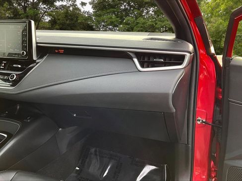 Used 2022 Toyota Corolla XSE image 28