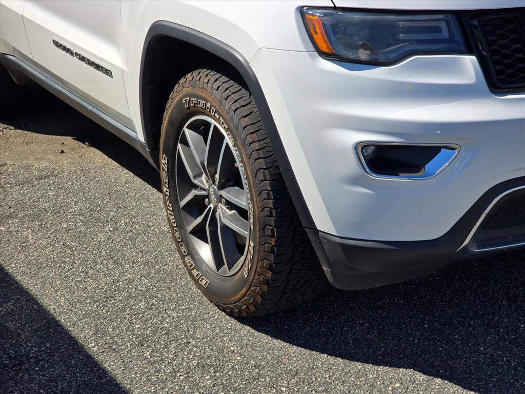 Used 2018 Jeep Grand Cherokee Limited w/ Luxury Group II AWD/4WD image 19