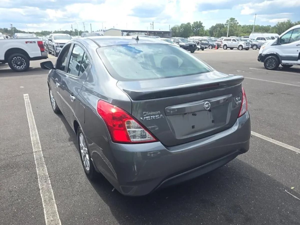 Used 2017 Nissan Versa SV w/ SV Special Edition Package FWD image 6